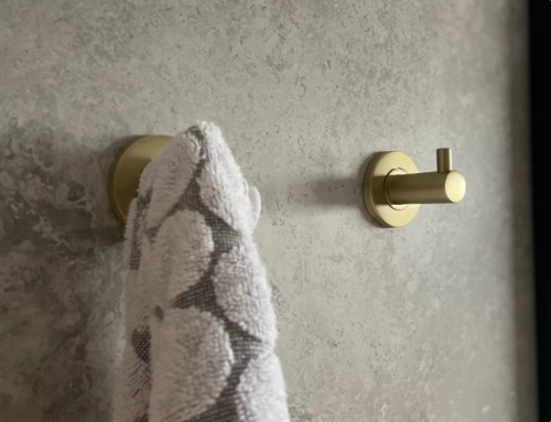 Why Modern Bathroom Hooks Are Replacing Traditional Towel Bars